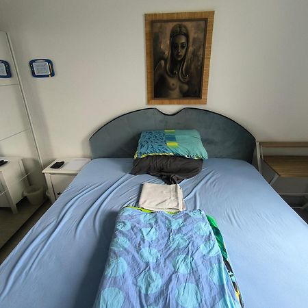 Hotel Nearwoehrderseaandstation à Nuremberg Extérieur photo